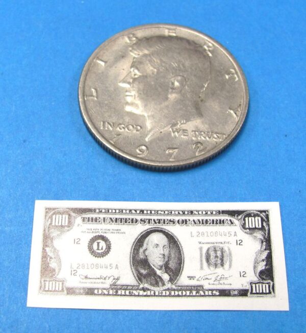 miniature one hundred dollar bill novelty