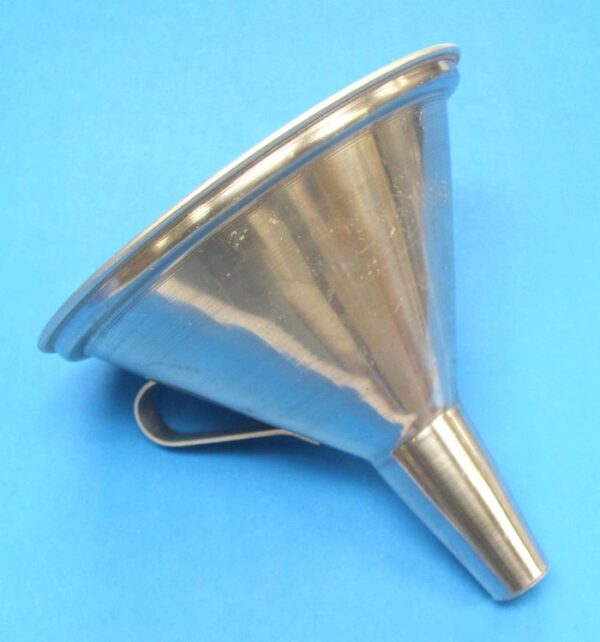 comedy funnel metal canada (pre owned)