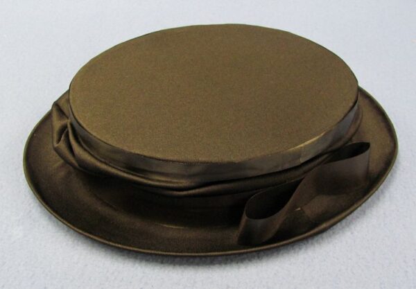 black collapsible top hat